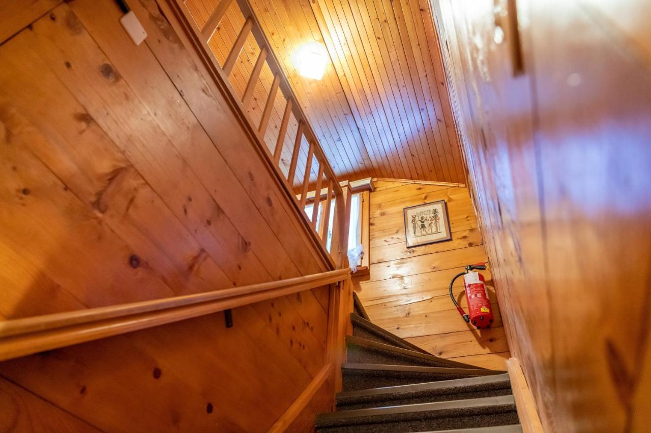 Chalet Bambi "Marchenhaft" Apartamento Grächen Exterior foto